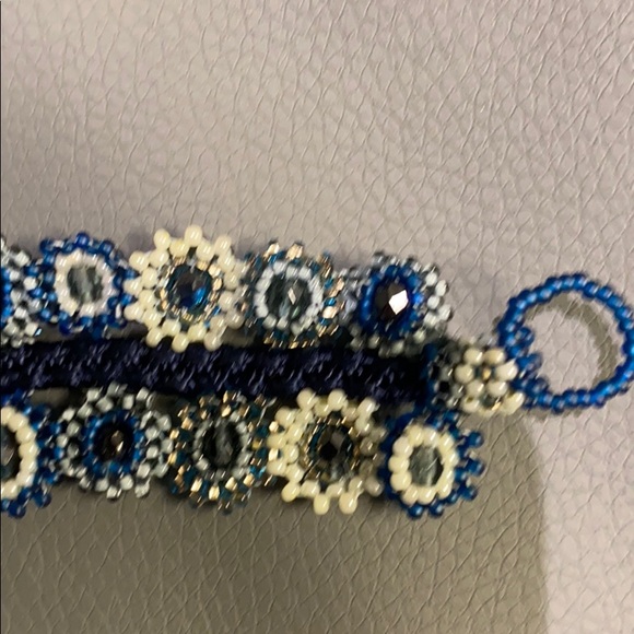 Hand beaded bracelet in blues and whites - Picture 2 of 8